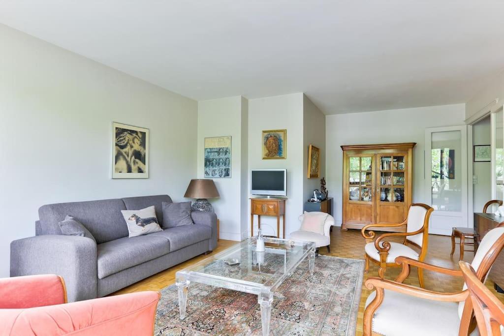 Superb Parisian 1 Bed Flat 10min From Eiffel Tower Apartment