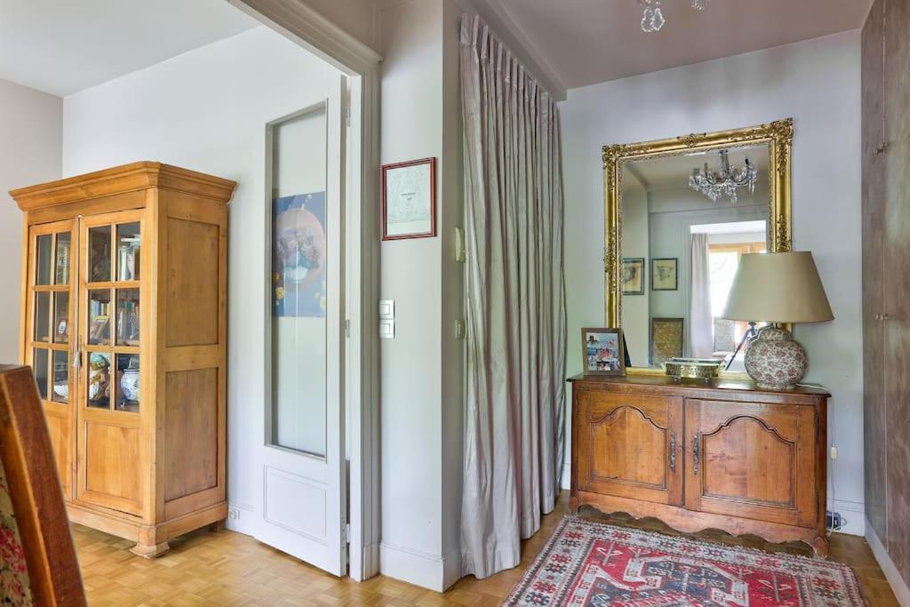 Superb Parisian 1 Bed Flat 10min From Eiffel Tower Apartment *